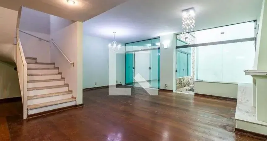 Casa para Venda - Vila Madalena, 3 Quartos,  200 m² - São Paulo