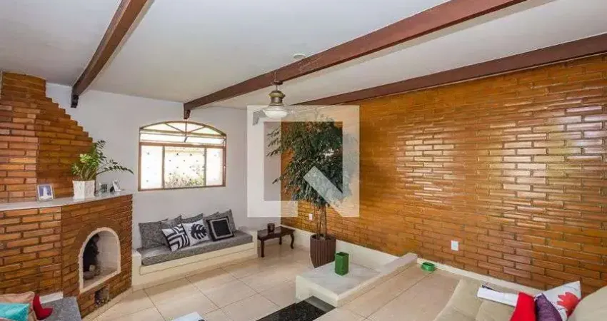 Casa para Venda - Palmeiras, 3 Quartos,  232 m² - Belo Horizonte