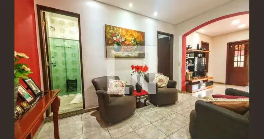 Casa para Venda - Sagrada Família, 4 Quartos,  229 m² - Belo Horizonte