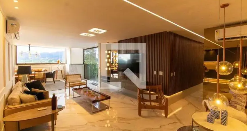 Apartamento para Venda - Itaipu, 3 Quartos,  280 m² - Niterói