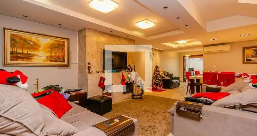 Casa para Venda - Cavalhada, 3 Quartos,  210 m² - Porto Alegre