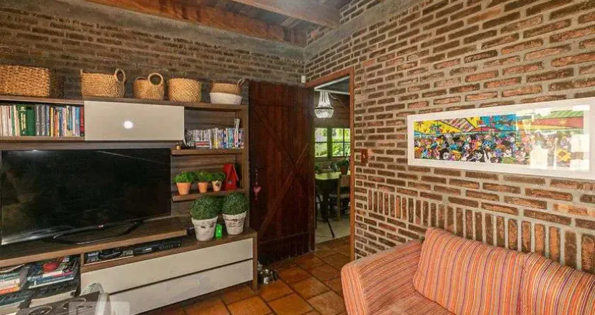 Casa para Venda - Hipica, 3 Quartos,  150 m² - Porto Alegre