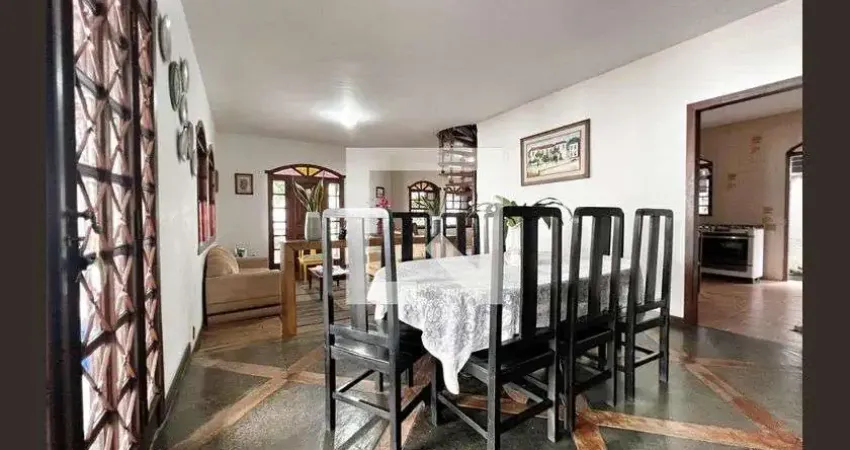 Casa para Venda - Santa Lúcia, 4 Quartos,  337 m² - Belo Horizonte