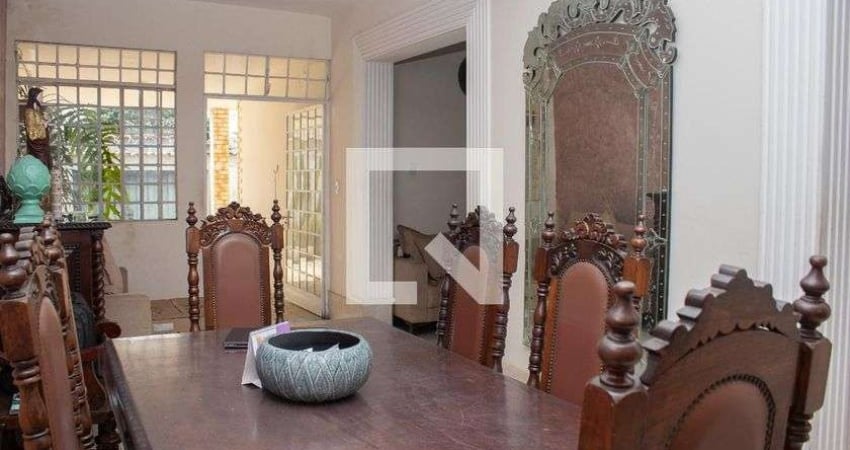 Casa para Venda - Esplanada, 2 Quartos,  360 m² - Belo Horizonte