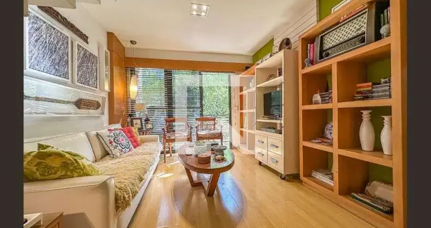 Cobertura para Venda - Laranjeiras, 2 Quartos,  166 m² - Rio de Janeiro