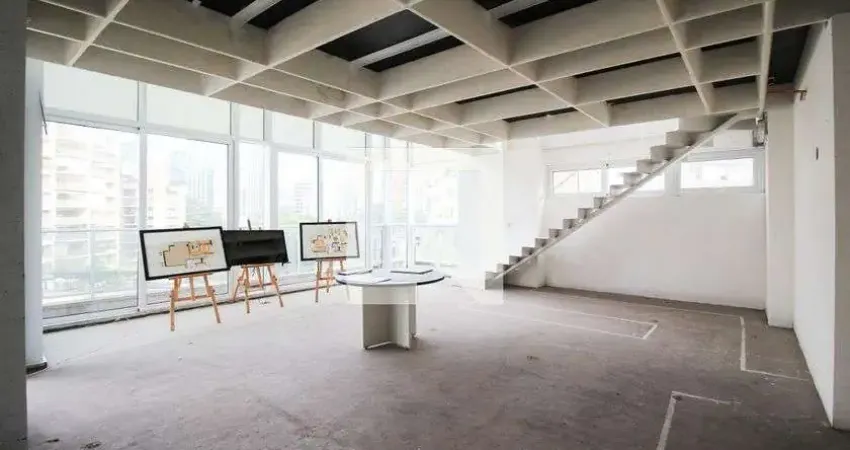 Apartamento para Venda - Itaim Bibi, 2 Quartos,  200 m² - São Paulo