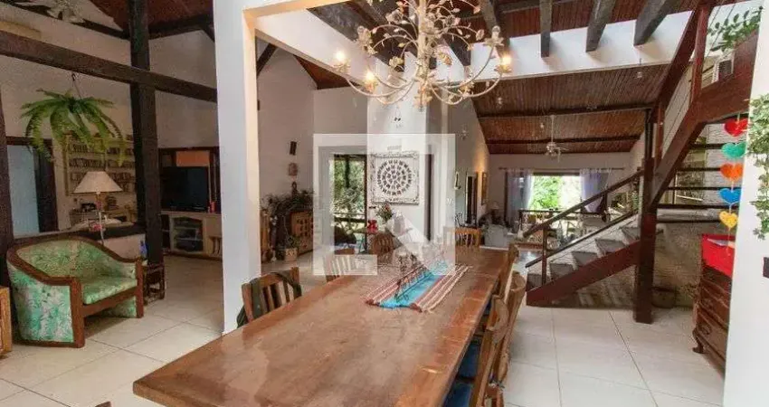 Casa para Venda - Maria Paula, 7 Quartos,  400 m² - Niterói
