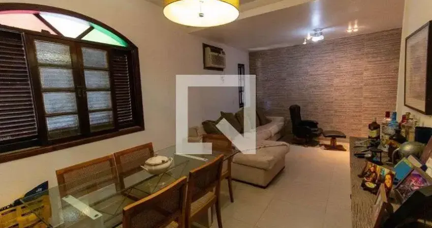 Casa para Venda - Piratininga, 2 Quartos,  400 m² - Niterói
