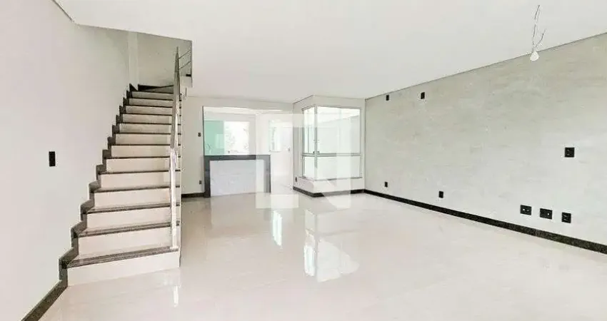 Casa para Venda - Ouro Preto, 3 Quartos,  129 m² - Belo Horizonte