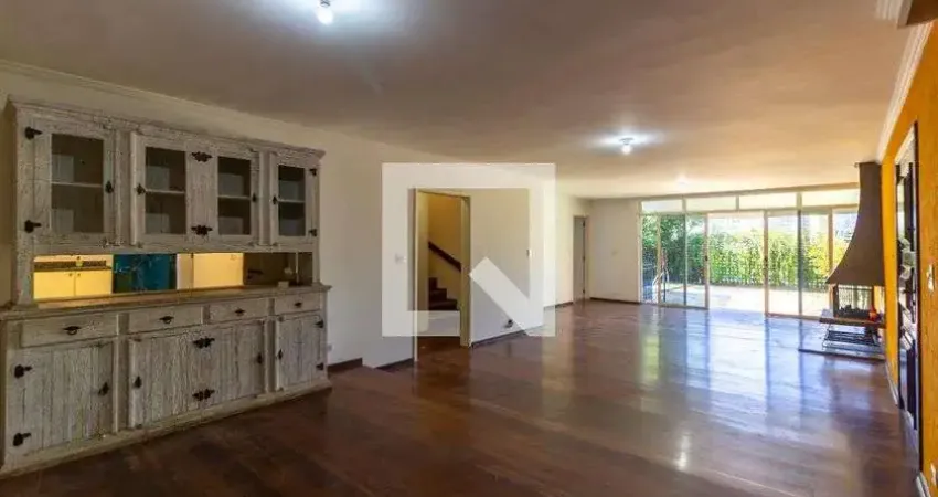 Casa para Venda - Vila Madalena, 5 Quartos,  150 m² - São Paulo