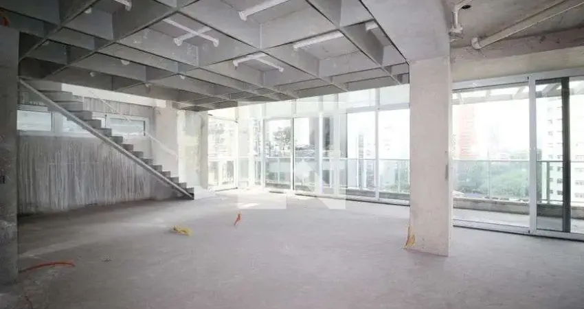Apartamento para Venda - Itaim Bibi, 2 Quartos,  200 m² - São Paulo