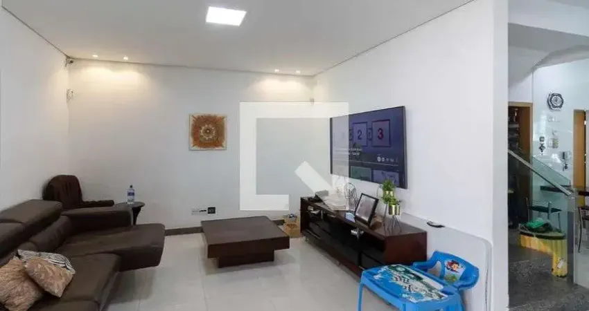 Casa para Venda - Trevo, 3 Quartos,  500 m² - Belo Horizonte