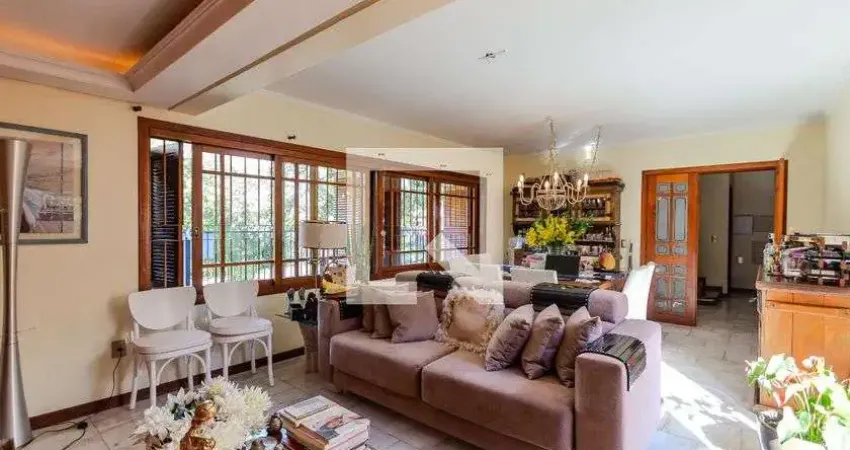 Casa para Venda - Cavalhada, 3 Quartos,  270 m² - Porto Alegre