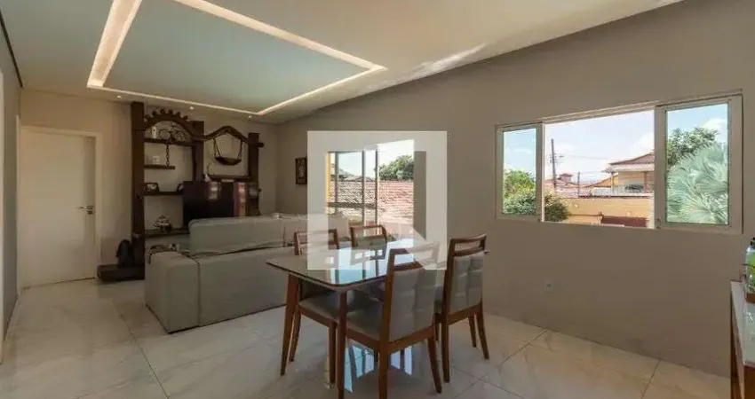 Casa para Venda - Castelo, 2 Quartos,  140 m² - Belo Horizonte