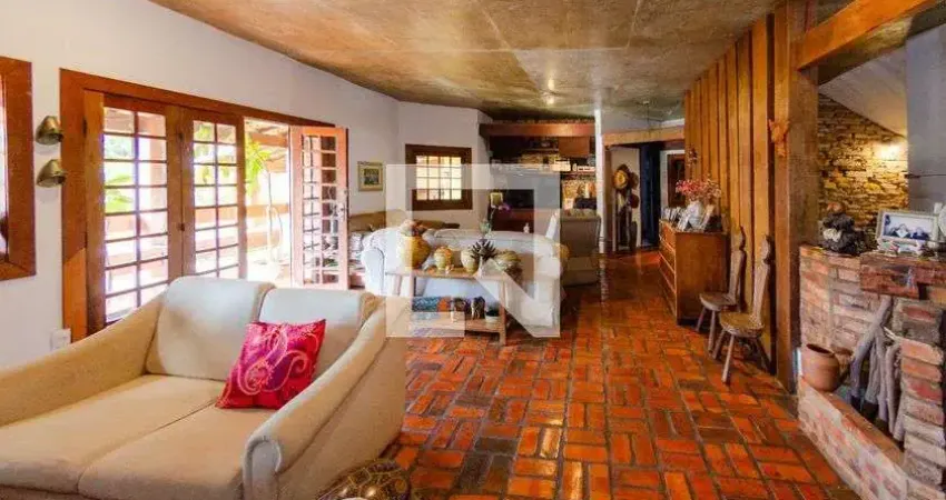 Casa para Venda - Belvedere, 4 Quartos,  463 m² - Belo Horizonte