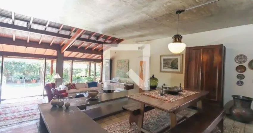 Casa para Venda - Centro, 4 Quartos,  443 m² - Jundiaí