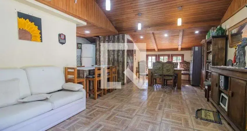 Casa para Venda - Nonoai, 6 Quartos,  100 m² - Porto Alegre