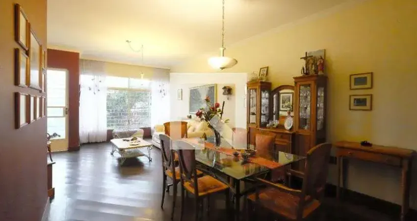 Casa para Venda - Três Figueiras, 3 Quartos,  227 m² - Porto Alegre