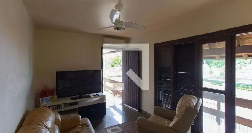 Casa para Venda - Cristo Rei, 2 Quartos,  450 m² - São Leopoldo
