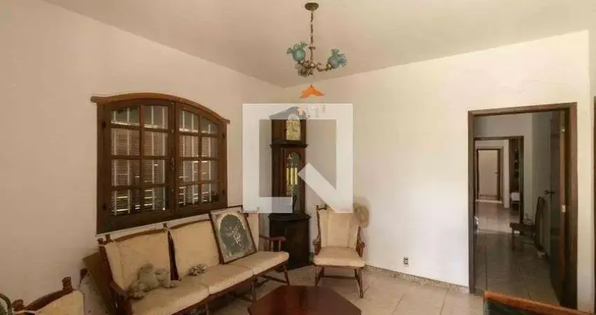 Casa para Venda - Trevo, 3 Quartos,  150 m² - Belo Horizonte