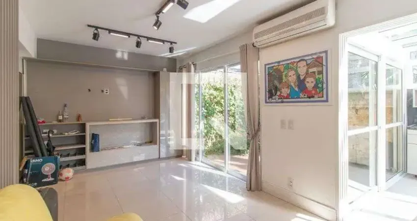 Casa / Sobrado em Condomínio para Venda - Teresópolis, 3 Quartos,  177 m² - Porto Alegre