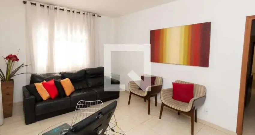 Casa para Venda - Milionários, 3 Quartos,  360 m² - Belo Horizonte