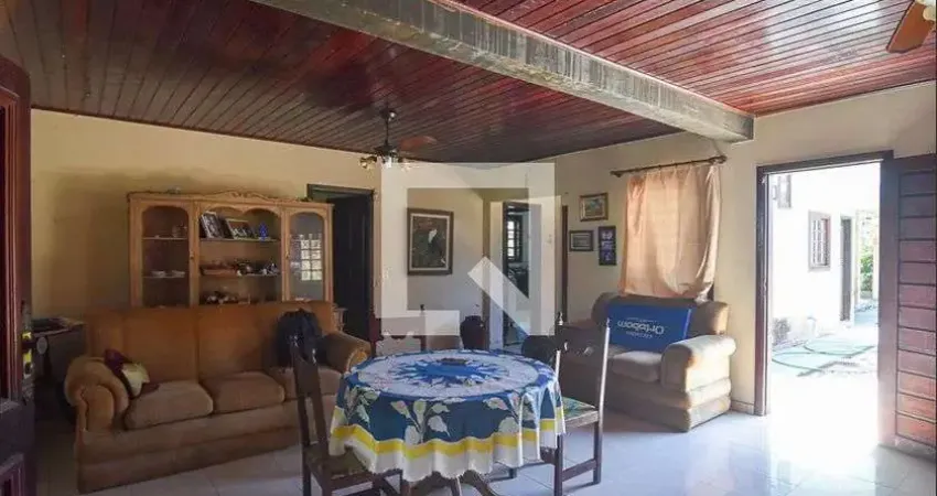 Casa para Venda - Camboinhas, 4 Quartos,  450 m² - Niterói