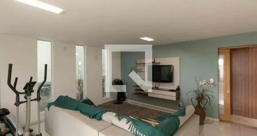 Casa para Venda - Trevo, 3 Quartos,  210 m² - Belo Horizonte