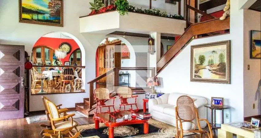 Casa para Venda - Vila Assunção , 3 Quartos,  726 m² - Porto Alegre