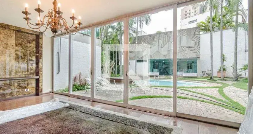 Casa para Venda - Vila Madalena, 4 Quartos,  700 m² - São Paulo