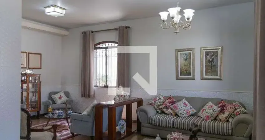 Casa para Venda - Camargos, 3 Quartos,  375 m² - Belo Horizonte
