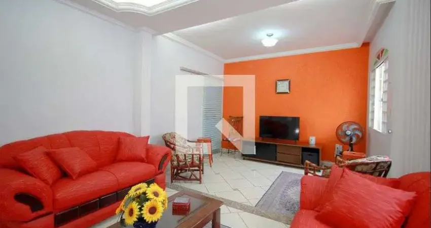 Casa para Venda - Ipiranga, 4 Quartos,  190 m² - Belo Horizonte