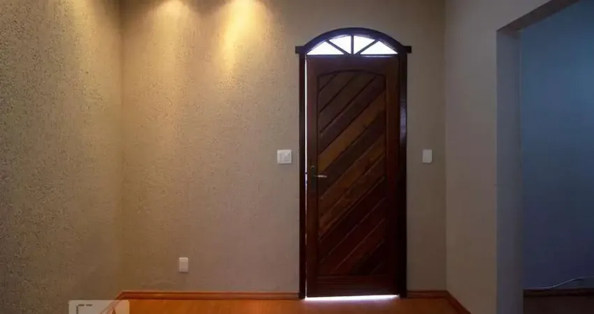 Casa para Venda - Bonfim, 3 Quartos,  100 m² - Belo Horizonte