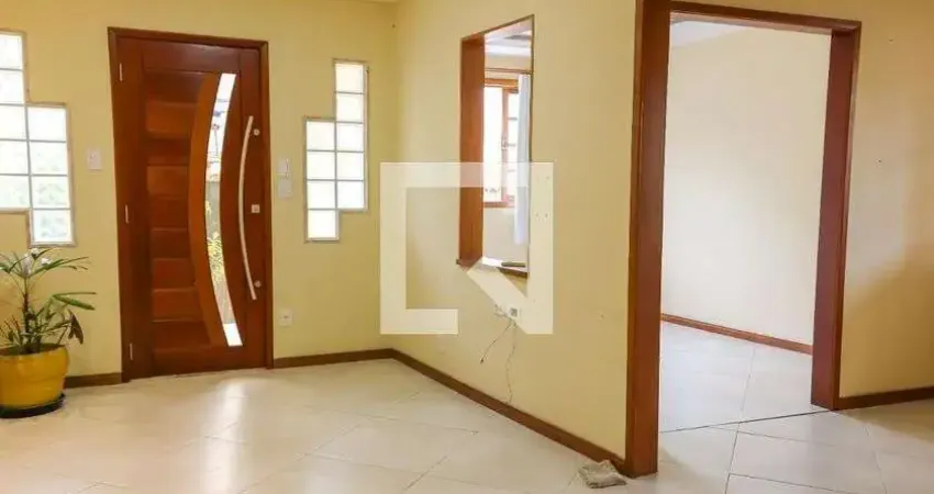 Casa para Venda - Abolição, 3 Quartos,  240 m² - Rio de Janeiro