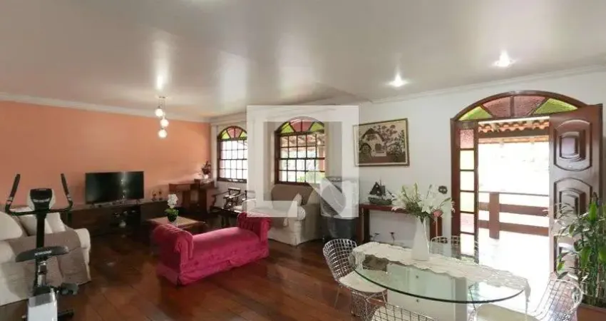 Casa para Venda - São Luíz, 4 Quartos,  340 m² - Belo Horizonte