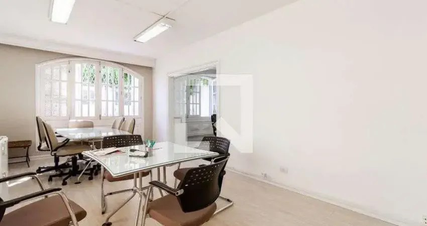 Casa para Venda - Vila Nova Conceição, 3 Quartos,  270 m² - São Paulo