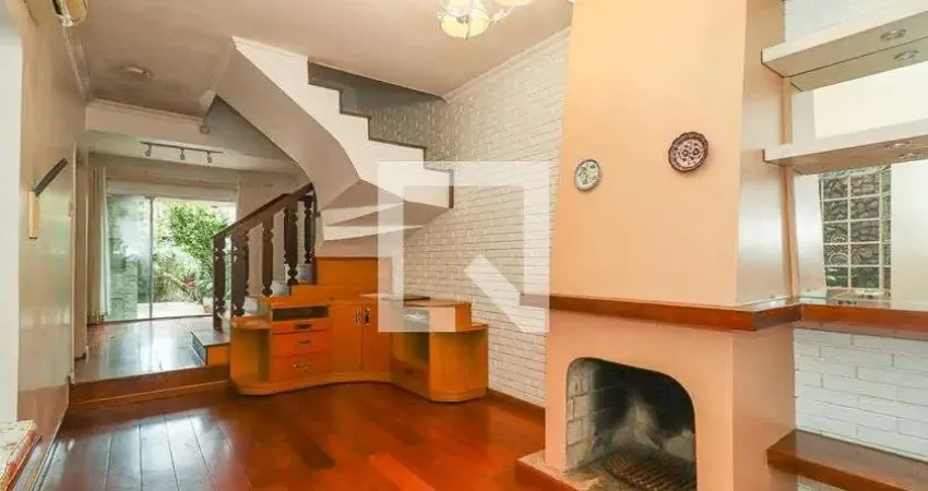 Casa para Venda - Rio Branco, 3 Quartos,  200 m² - Porto Alegre