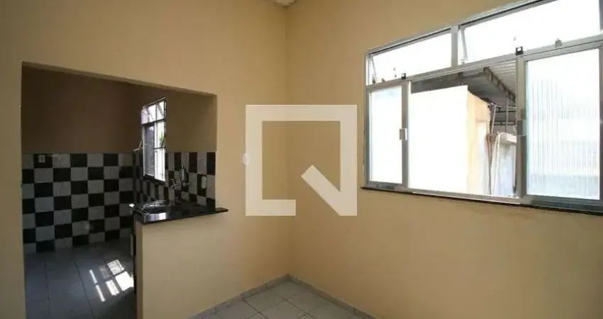 Casa para Venda - Olaria, 2 Quartos,  50 m² - Rio de Janeiro
