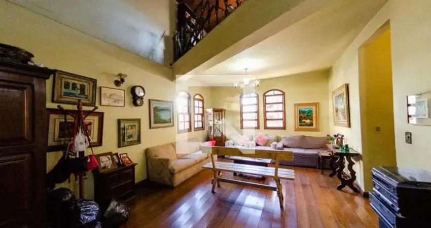 Casa para Venda - Santa Lúcia, 3 Quartos,  343 m² - Belo Horizonte