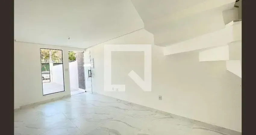 Casa para Venda - São João Batista, 2 Quartos,  75 m² - Belo Horizonte