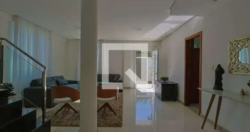 Casa para Venda - Trevo, 6 Quartos,  284 m² - Belo Horizonte