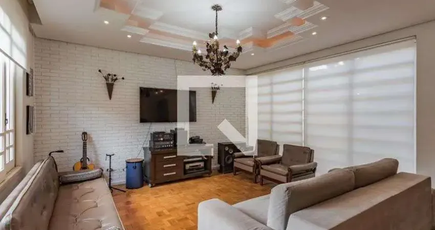 Casa para Venda - Três Figueiras, 3 Quartos,  588 m² - Porto Alegre