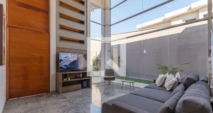 Casa para Venda - Trevo, 5 Quartos,  300 m² - Belo Horizonte