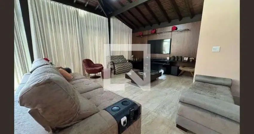 Casa para Venda - Trevo, 4 Quartos,  1000 m² - Belo Horizonte