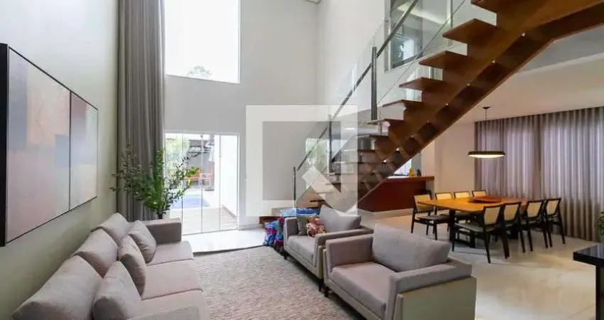 Casa para Venda - Trevo, 4 Quartos,  234 m² - Belo Horizonte