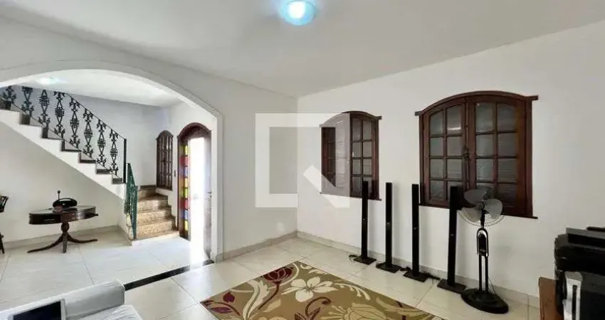 Casa para Venda - Caiçaras, 4 Quartos,  263 m² - Belo Horizonte