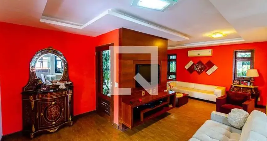 Casa para Venda - Piratininga, 3 Quartos,  500 m² - Niterói