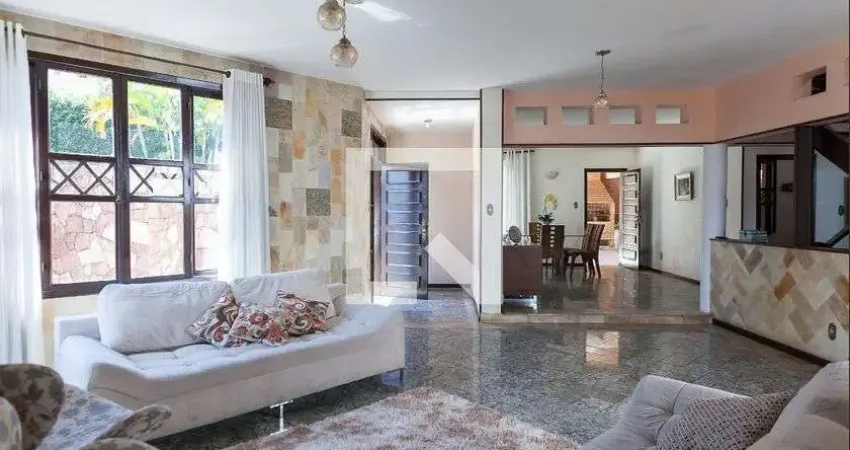 Casa para Venda - Camargos, 5 Quartos,  397 m² - Belo Horizonte