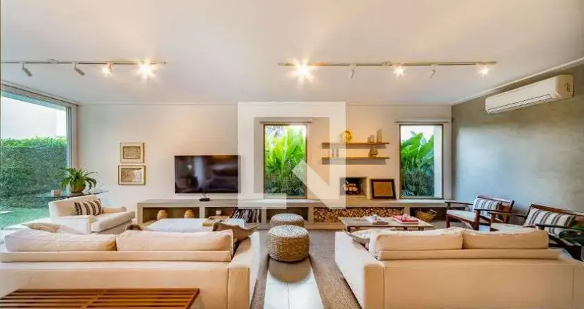 Casa para Venda - Butantã, 3 Quartos,  334 m² - São Paulo