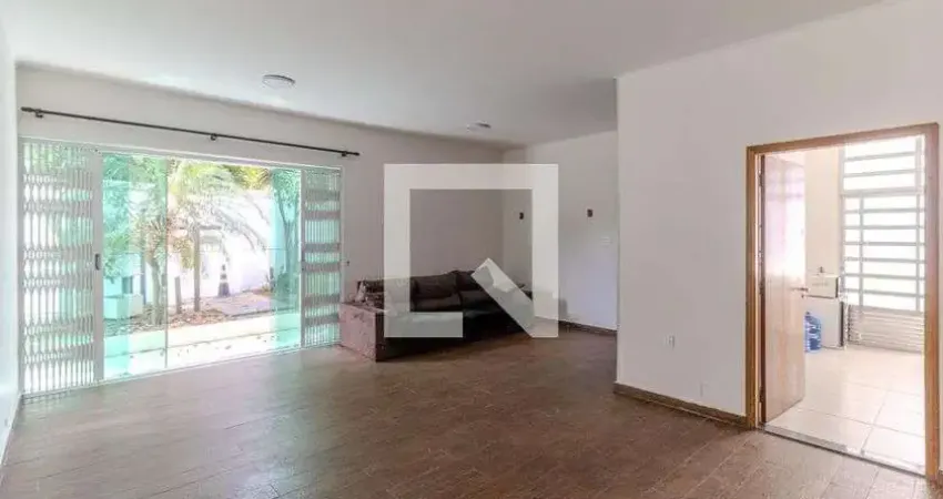 Casa para Venda - Pacaembu, 3 Quartos,  325 m² - São Paulo